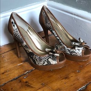 Snakeskin PeepToe Guess Heels Size 7US